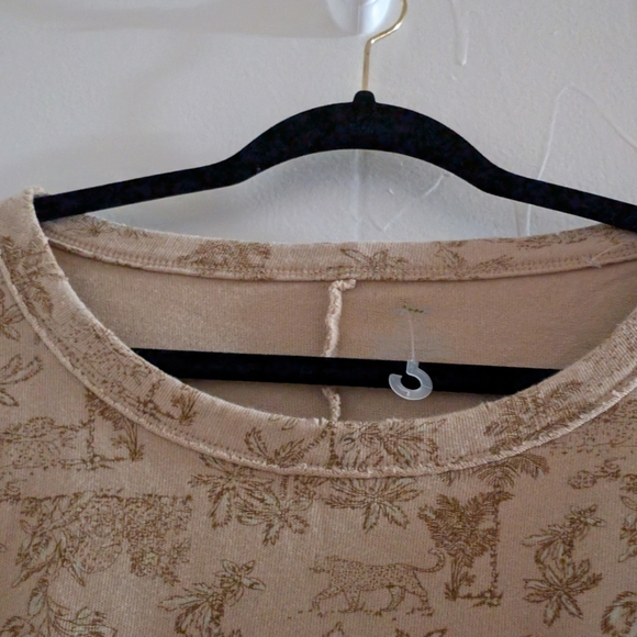 Aerie Tan Floral Short Sleeve Tee - Picture 4 of 9